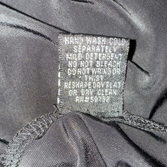 ADRIANNA PAPELL Evening Essentials Tank - Black Large - Picture 7 of 12